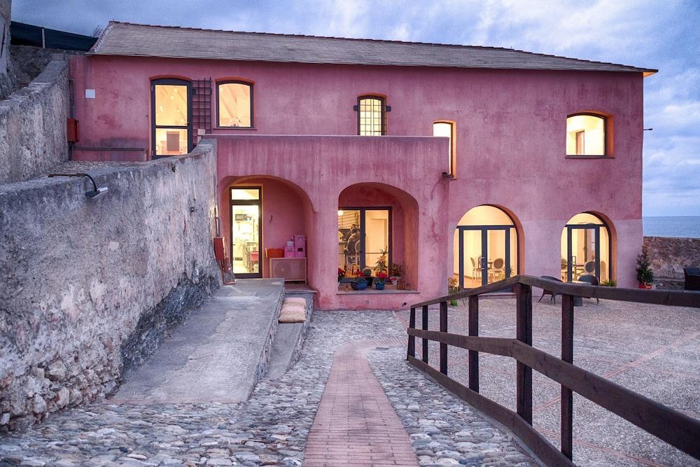 פינאלה ליגורה Locanda La Fortezza מראה חיצוני תמונה